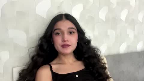 Mia online show from July 20, 5:10 am