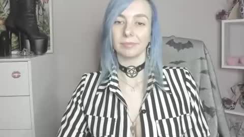 Anne online show from July 17, 10:52 am