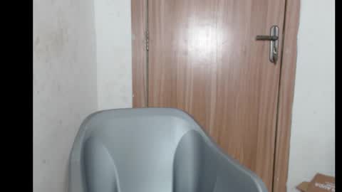 frekkymorelle online show from October 18, 5:54 am