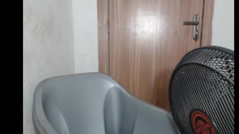 frekkymorelle online show from October 21, 6:06 am