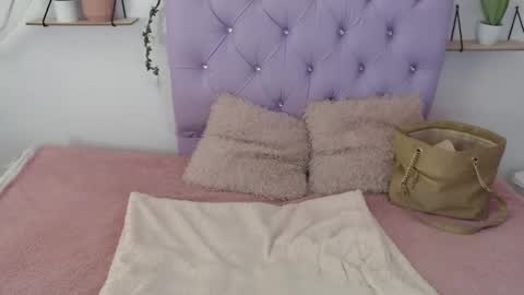 Freyja online show from September 18, 9:24 pm