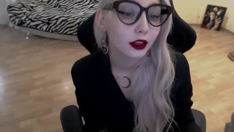 Lilith online show from September 18, 11:53 am