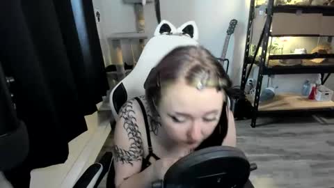 FruityBooBerry online show from February 4, 7:28 pm