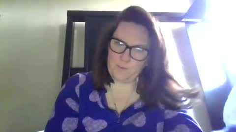 fuzzypeaches87 online show from March 28, 4:50 pm