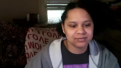 noturfae online show from April 6, 8:54 pm