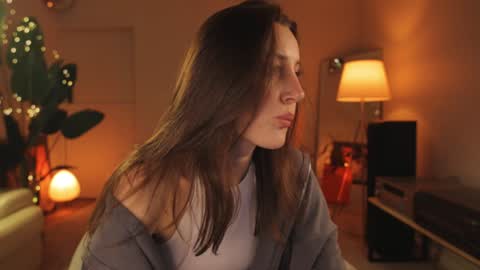 G online show from December 10, 5:00 pm