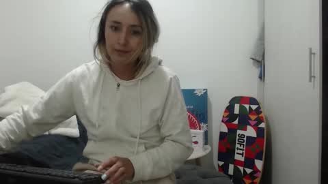 Gabriela online show from February 9, 12:02 am