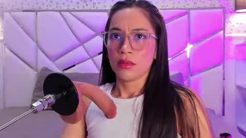 gabbieskinny online show from March 16, 12:09 pm