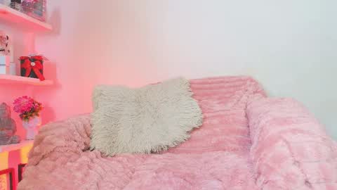   online show from April 12, 9:17 pm