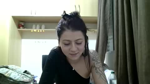 gabriellamanhaes online show from April 12, 2:58 am