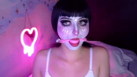 gabygumms online show from July 1, 6:35 am