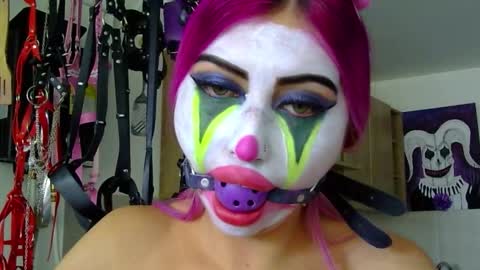 gabygumms online show from October 16, 2:30 pm