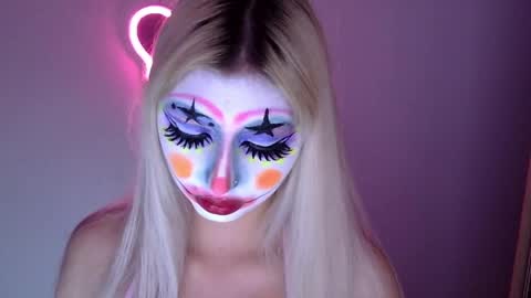 gabygumms online show from April 10, 3:40 pm