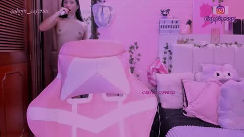 gabyye capprins online show from February 14, 1:18 am