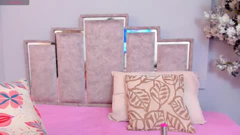 gabyyjones online show from February 18, 11:11 am