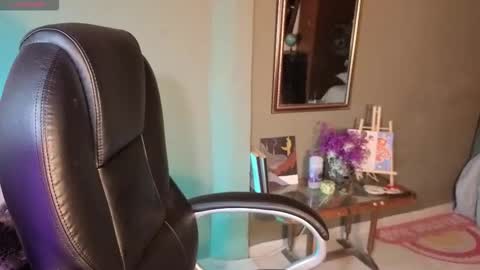 gaia_joness online show from November 12, 8:07 pm