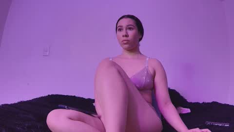 gaia_sweet_ online show from October 16, 7:11 am