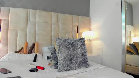  Gale  online show from January 24, 3:54 am