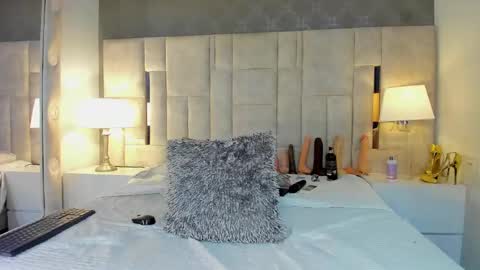  Gale  online show from March 8, 4:20 am