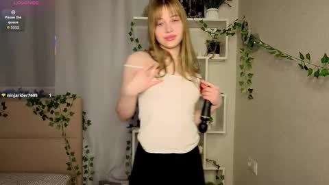 Violla online show from March 15, 4:31 pm