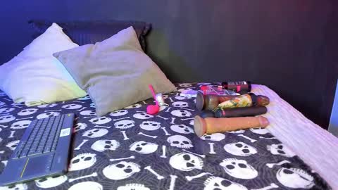  Usagi  online show from October 3, 7:52 pm