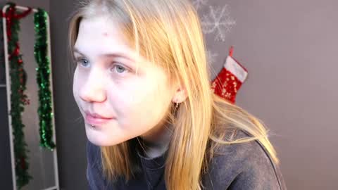 Devona online show from December 14, 3:04 pm