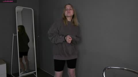 Devona online show from January 17, 4:04 pm