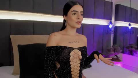 Kendal  online show from February 9, 10:32 pm