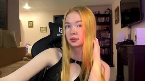 Amelia online show from November 7, 4:18 am