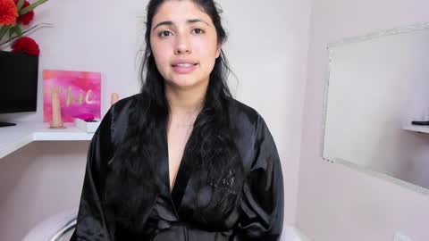 Danna Astrom online show from December 17, 5:51 am