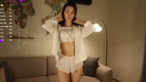 Emily online show from July 9, 12:18 pm