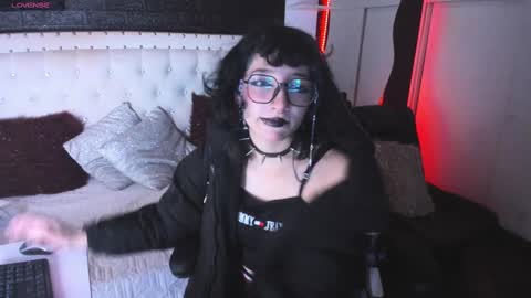 Allison  online show from March 4, 8:05 pm