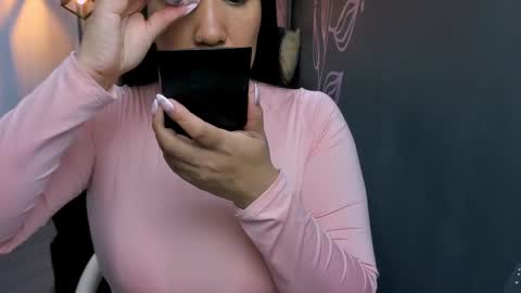 G I A  FOX online show from February 24, 12:46 pm