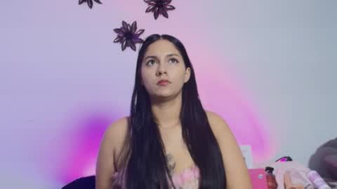 Giana Roberts online show from December 18, 11:04 am