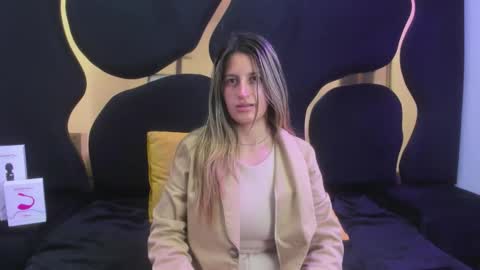 GiaRoussel online show from September 19, 3:55 pm