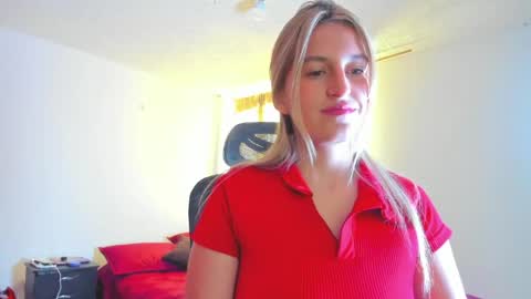 GiaRoussel online show from March 31, 4:40 pm