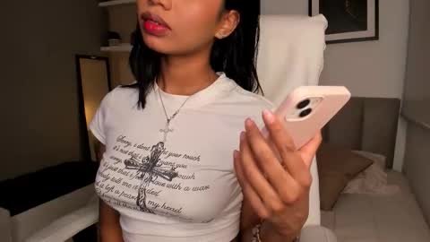 GIGI online show from October 11, 4:39 am