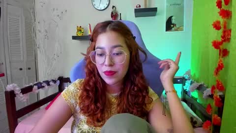 gigimooon online show from February 11, 11:33 pm