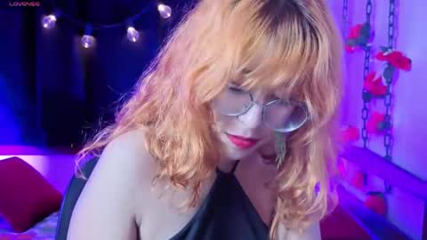 gigimooon online show from May 16, 1:41 am