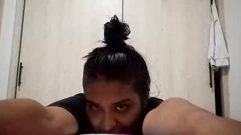 gigixox3 online show from May 30, 3:04 am