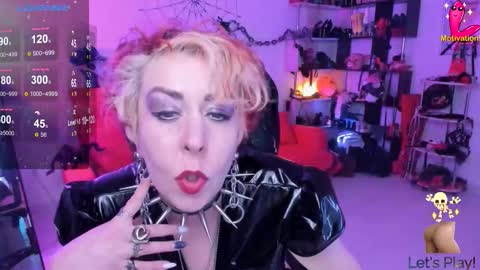 Gina Moor online show from November 18, 10:44 pm