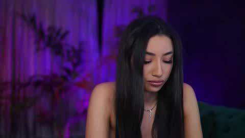 Gina online show from November 19, 7:58 pm