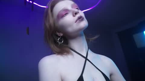        im expecting 350 thumbs up on my altar   online show from November 16, 10:10 pm