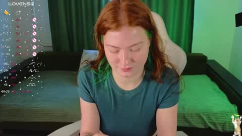 gingercute17 online show from April 4, 5:39 am