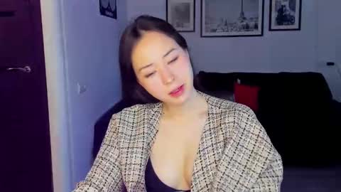 Ginny online show from February 25, 10:59 am