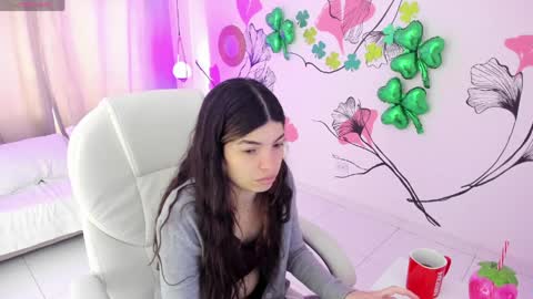 Kendall online show from March 26, 1:02 pm