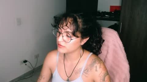 giny_bean online show from April 12, 2:25 am