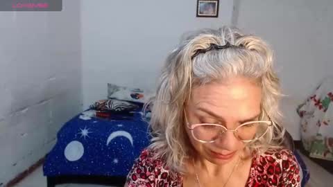 Mary online show from December 11, 8:15 am