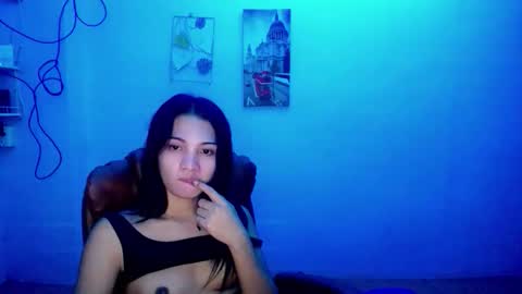 Aisha online show from November 18, 4:30 pm