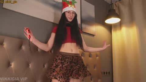 Nikki online show from December 16, 4:57 pm